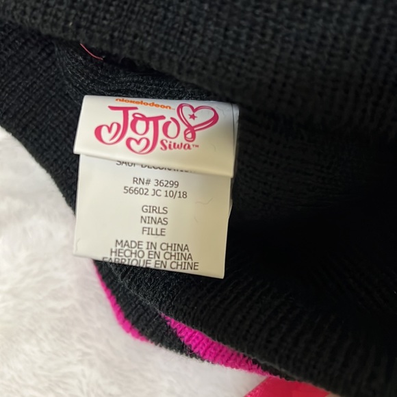 Set of 2 Nickelodeon Jojo, beanie hat and gloves. - Picture 8 of 8